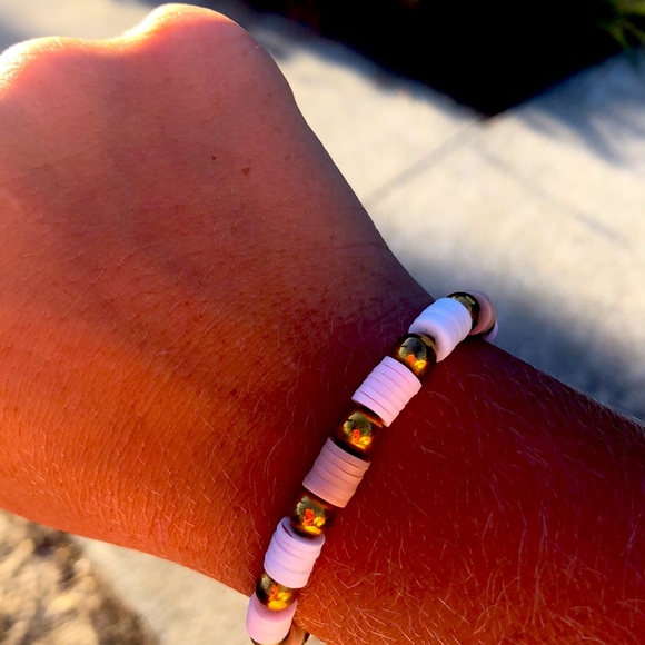 brown pink white bracelet - Picture 2 of 3